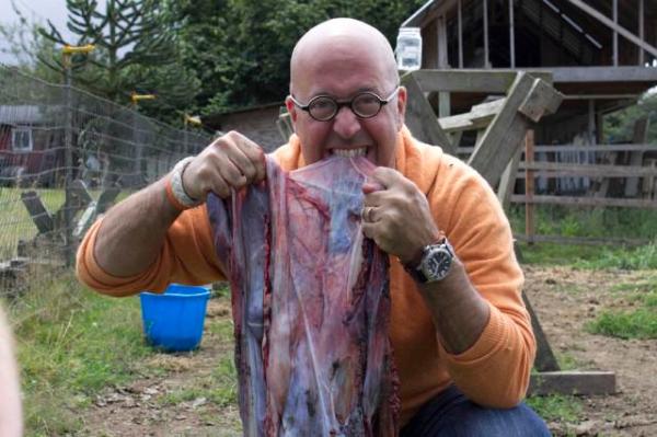 Bizarre-Foods-America--Andrew-Zimmern-eats-the-fresh-placenta-from-a-cow-at-Sea-